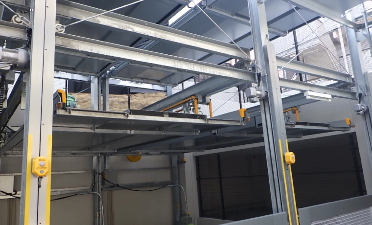 機械式駐車場のパレット