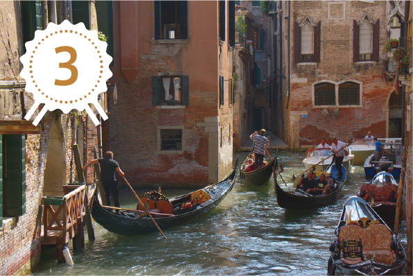 無数の運河と橋で結ばれた「水の都」ヴェネツィア イタリア